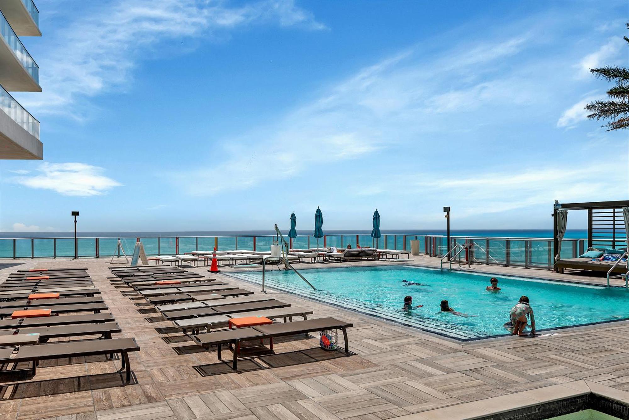 203-1Br/1Ba At The Beach Gem! Lux Amenities! Hollywood Ngoại thất bức ảnh